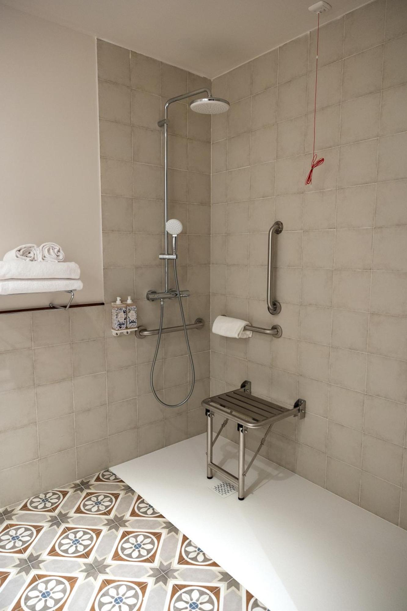 Aparthotel Batimont & *