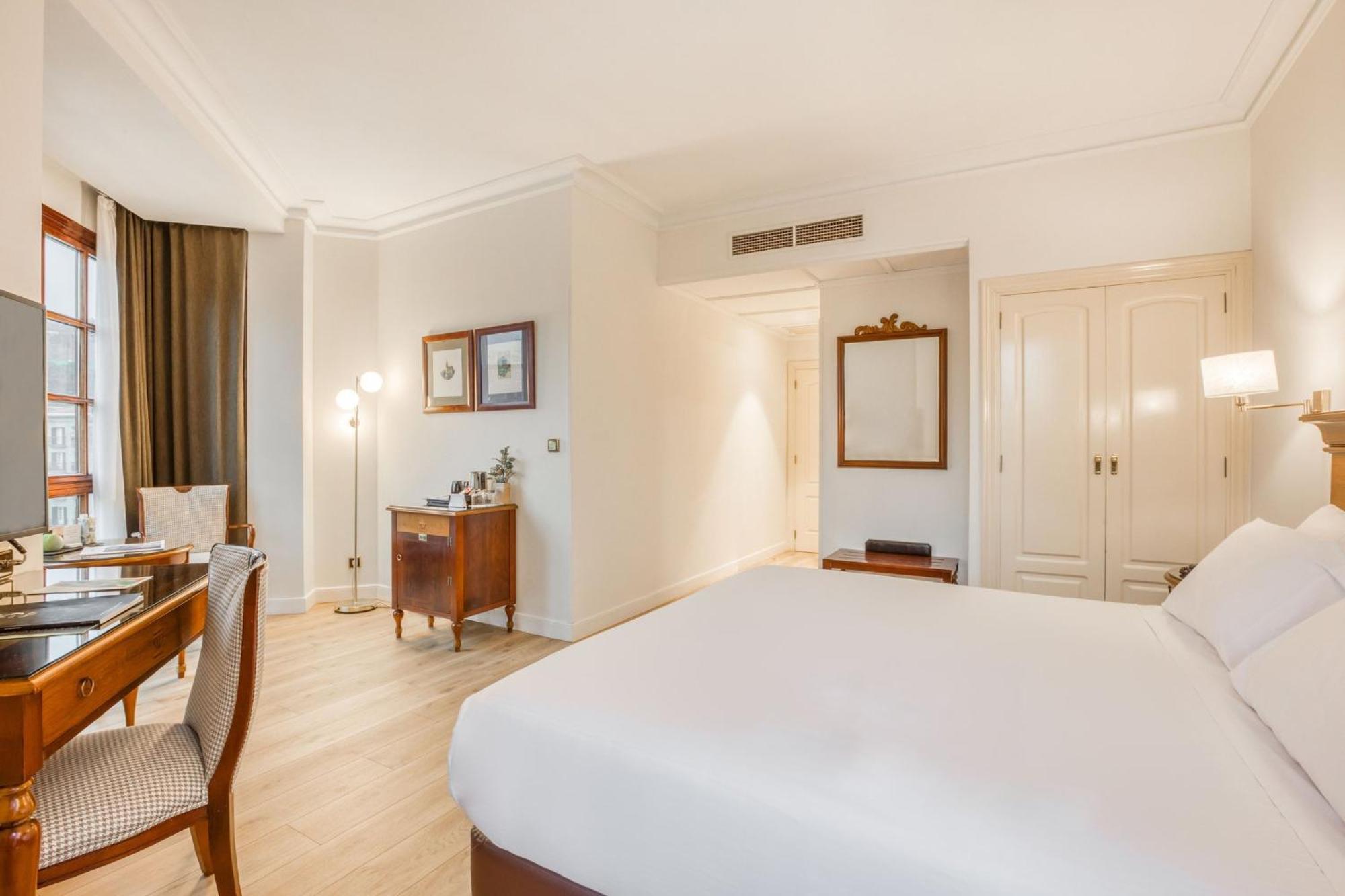 Sercotel Arenal Hotel 3*