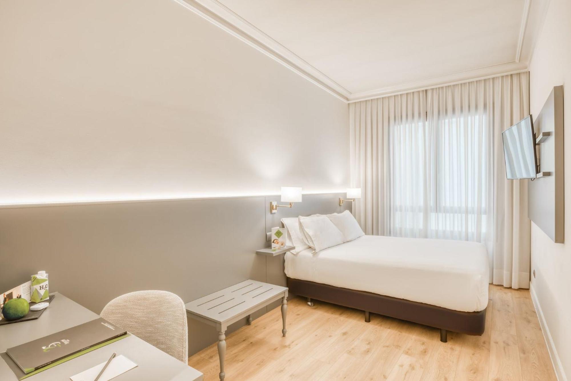 Sercotel Arenal Hotel 3*