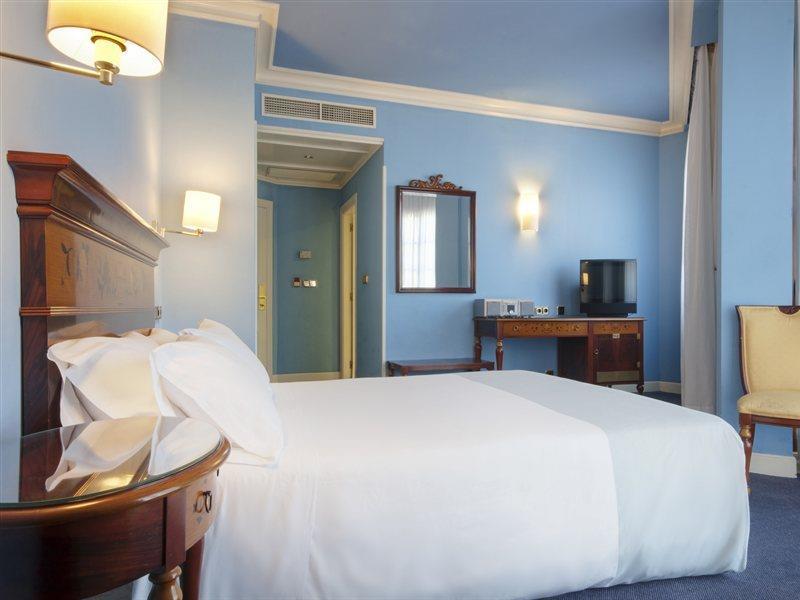 Hotel Sercotel Arenal 3*