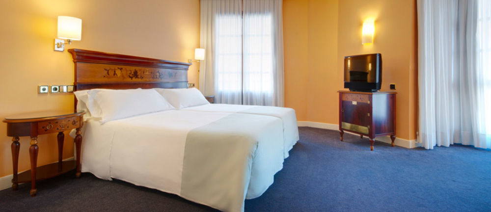 Hotel Sercotel Arenal 3*