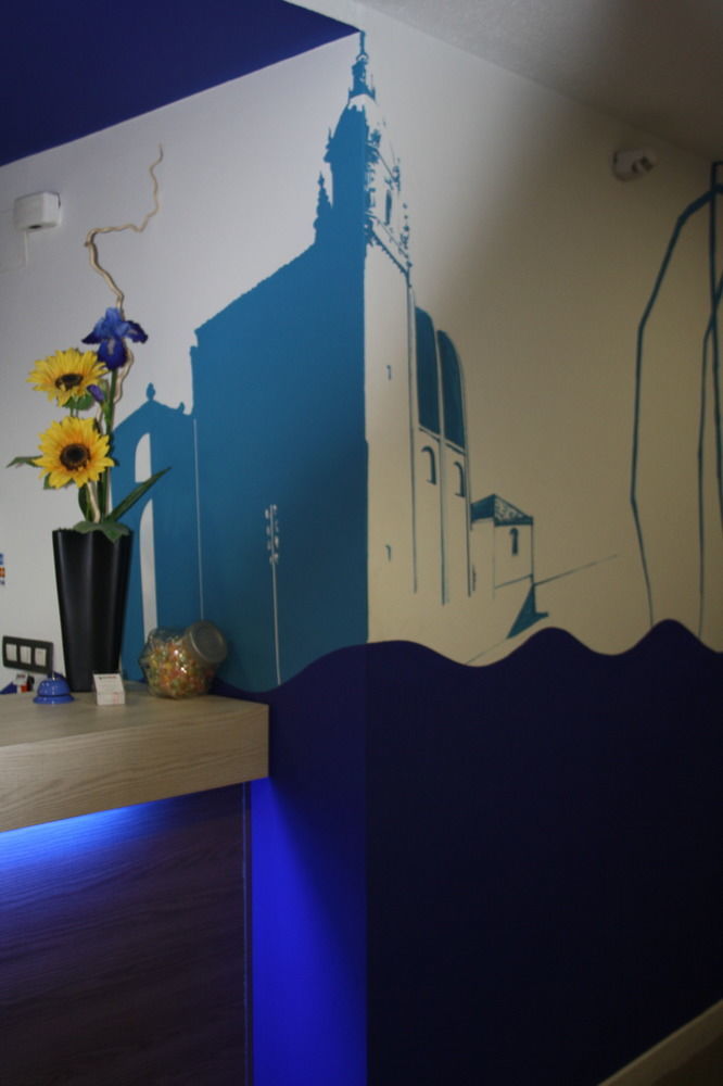 Casual Gurea Guest house