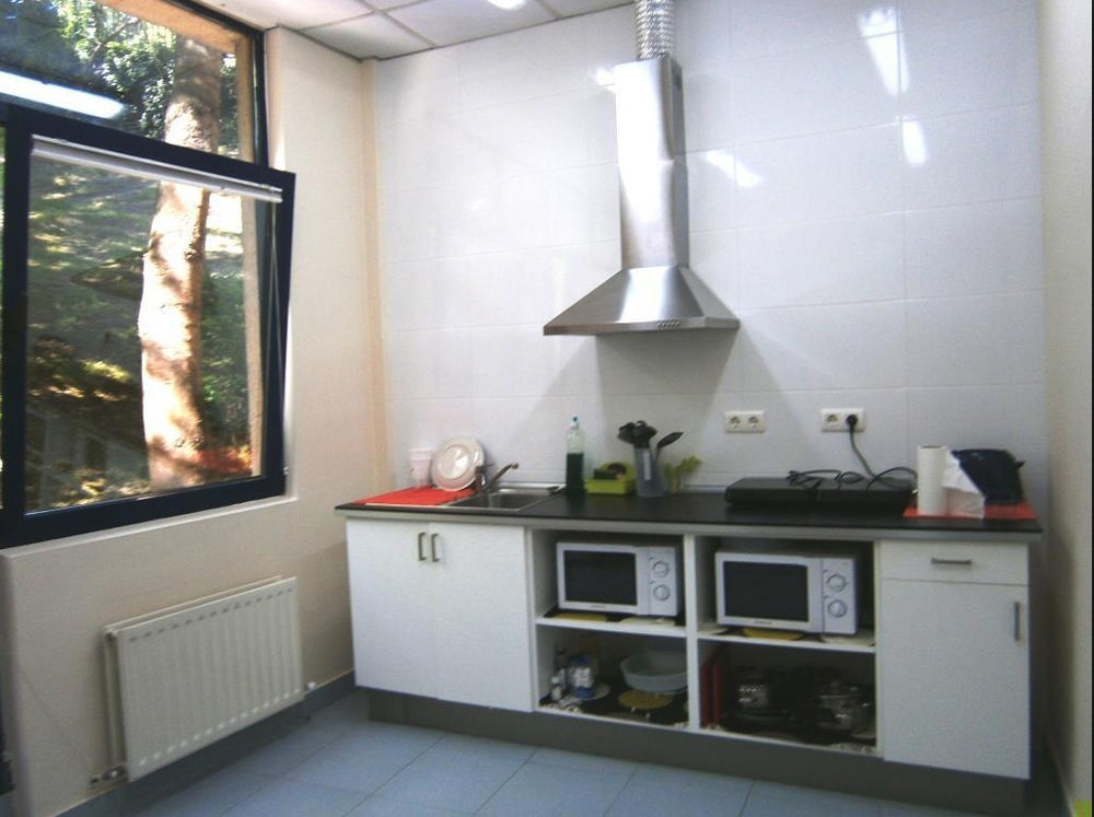 Hostal Bilbao Hostel *