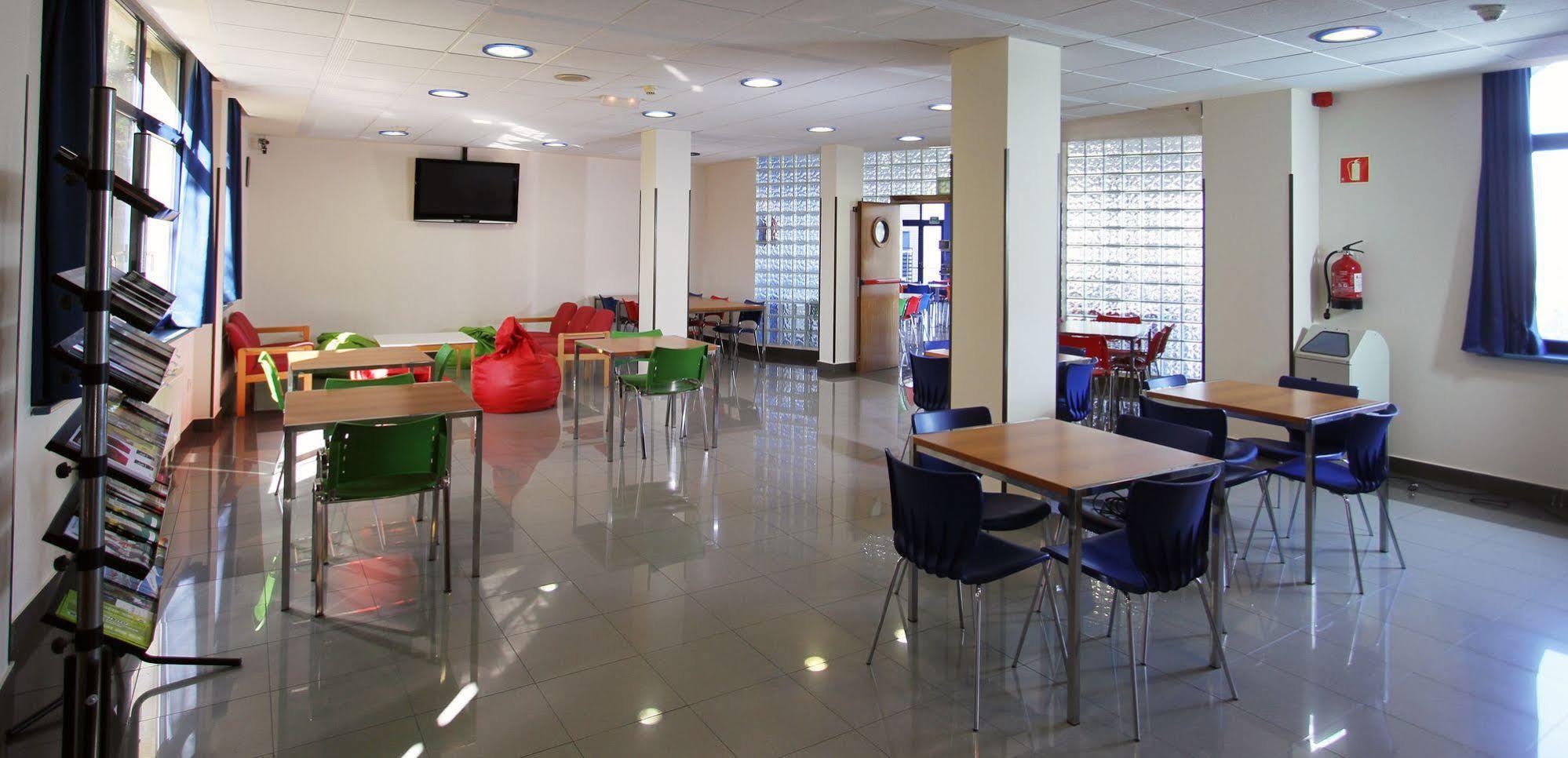 Bilbao Hostel *