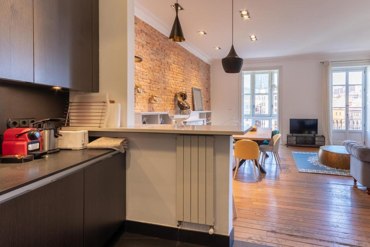 Confort Y Diseño Con Vistas Al Casco Viejo Apartamento