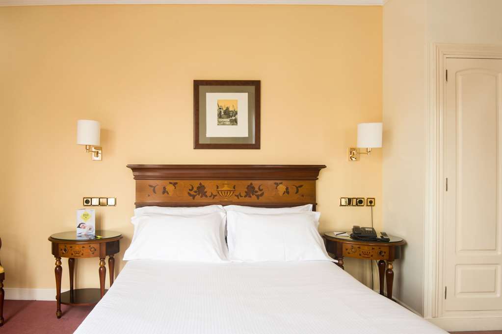 Sercotel Arenal Hotel 3*