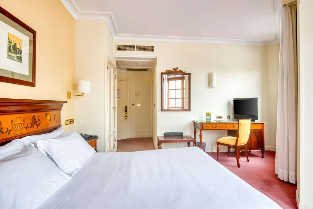 Hotel Sercotel Arenal 3*