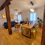 Habitacion En Apartamento Con Zonas Comunes Compartida Hn