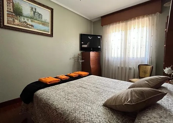 Amezola 1- Habitación con baño incorporado en casa compartida