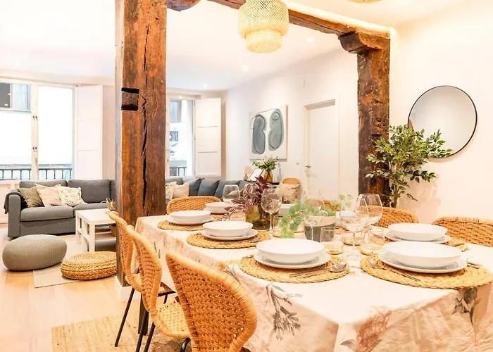 Ot Residence 5 Bedrooms 4 Bathrooms Luxury Apartment In Old Town