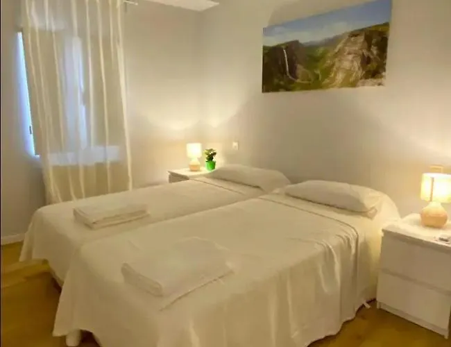 Habitacion En Apartamento Con Zonas Comunes Compartida Hn
