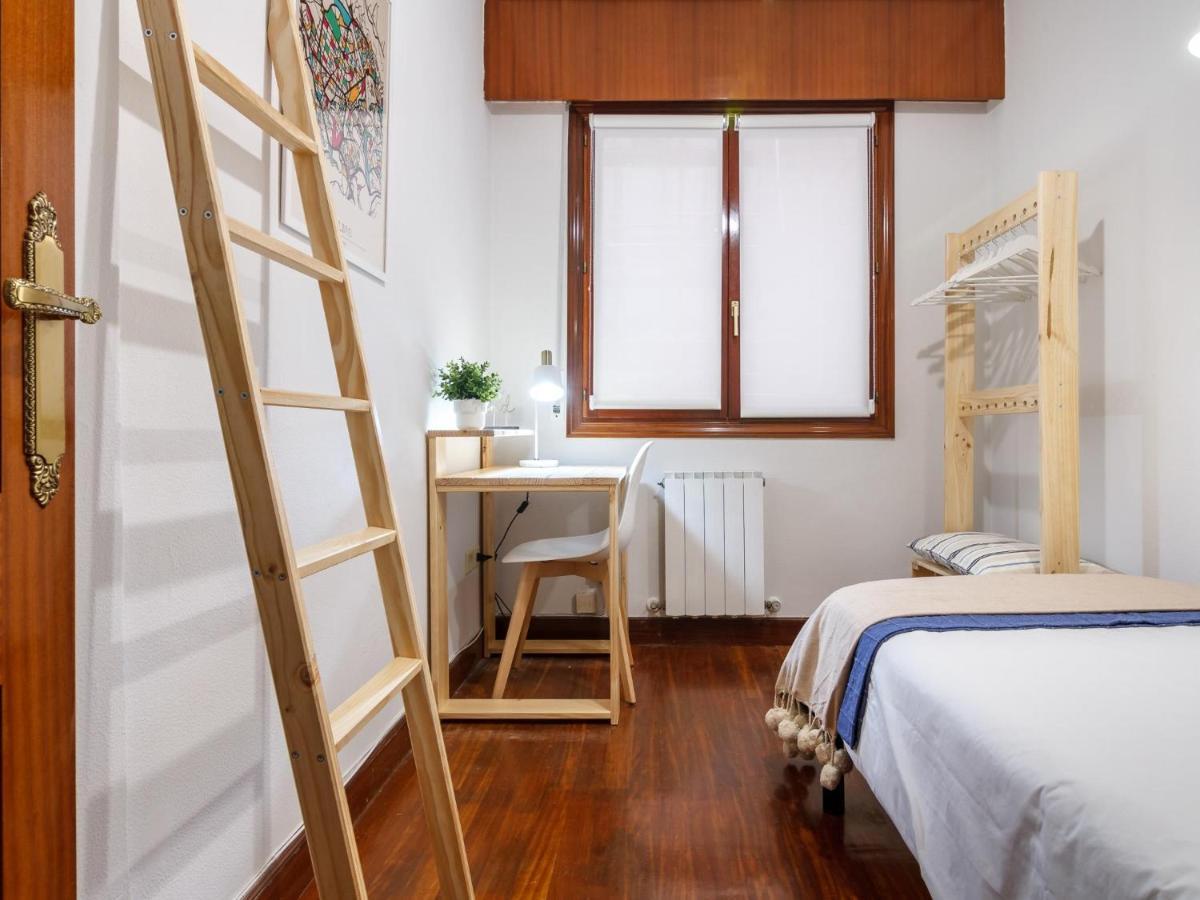 Amplio Y Recién Reformado En Indautxu Apartamento