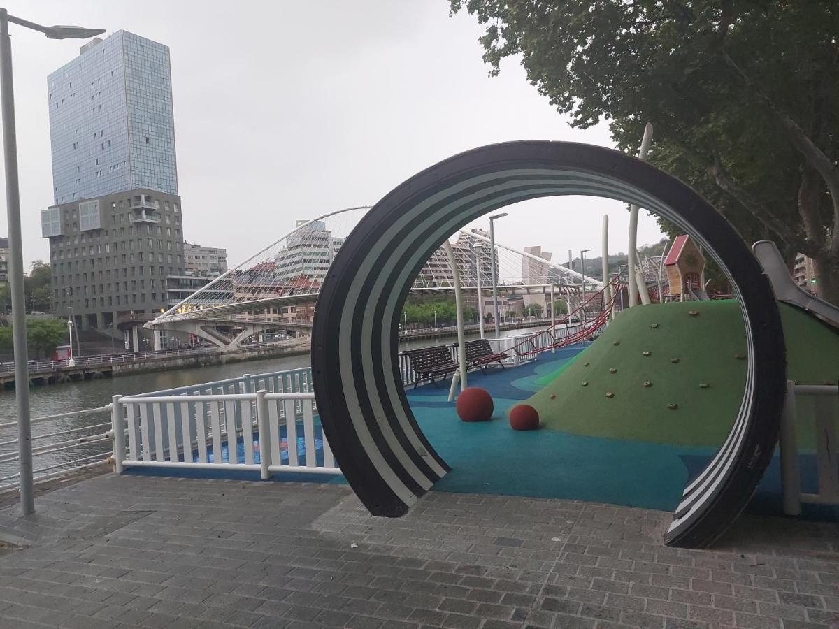 Center 90's Parking Bilbao