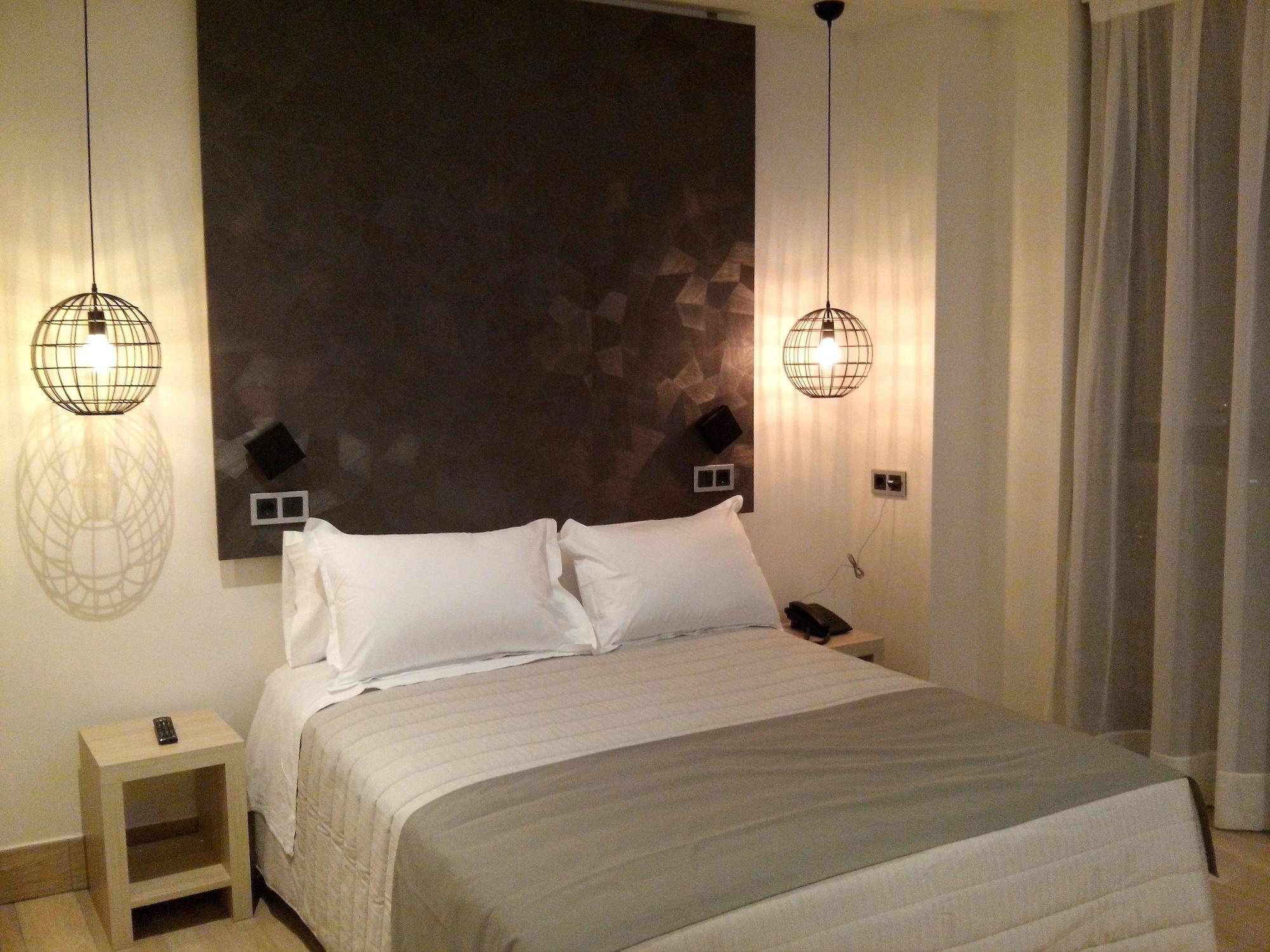 Hotel Plaza 2*