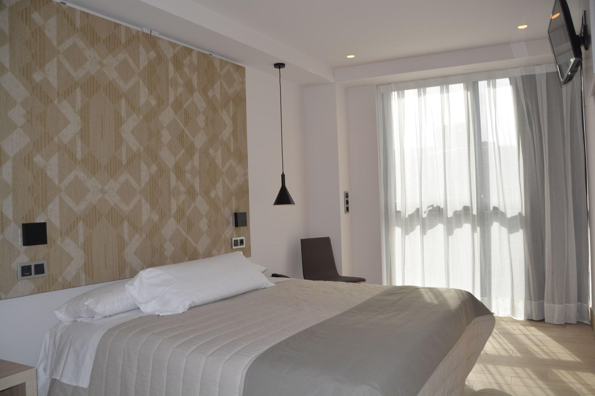 Plaza Hotel 2*