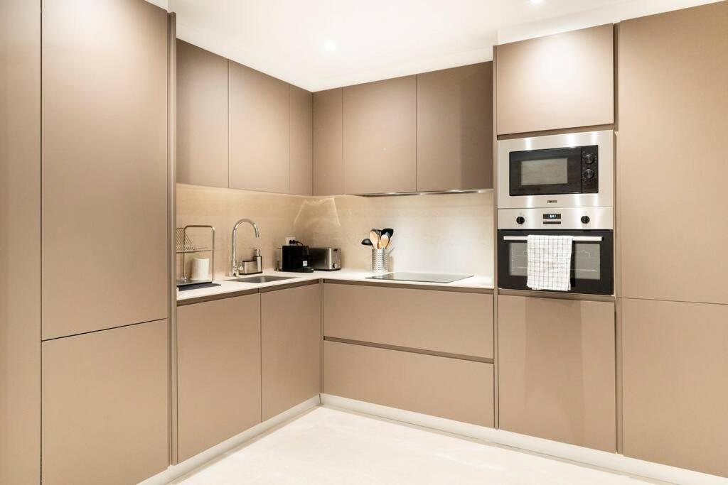 Ot 5 Bedrooms 4 Bathrooms Luxury In Old Town