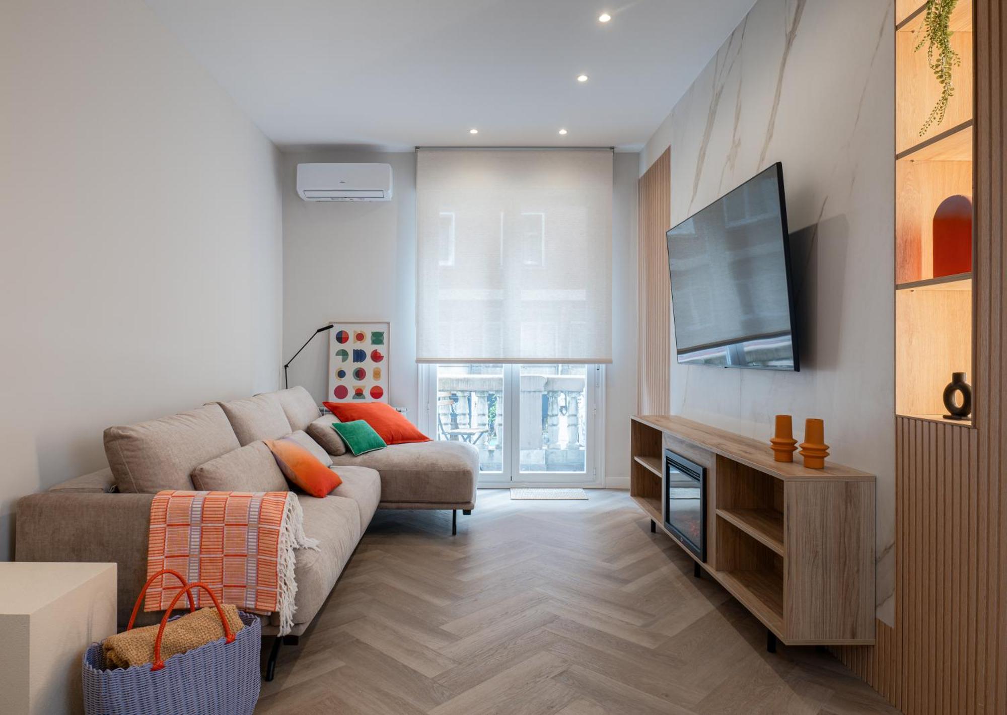 Apartment Premium With Parking By Aston