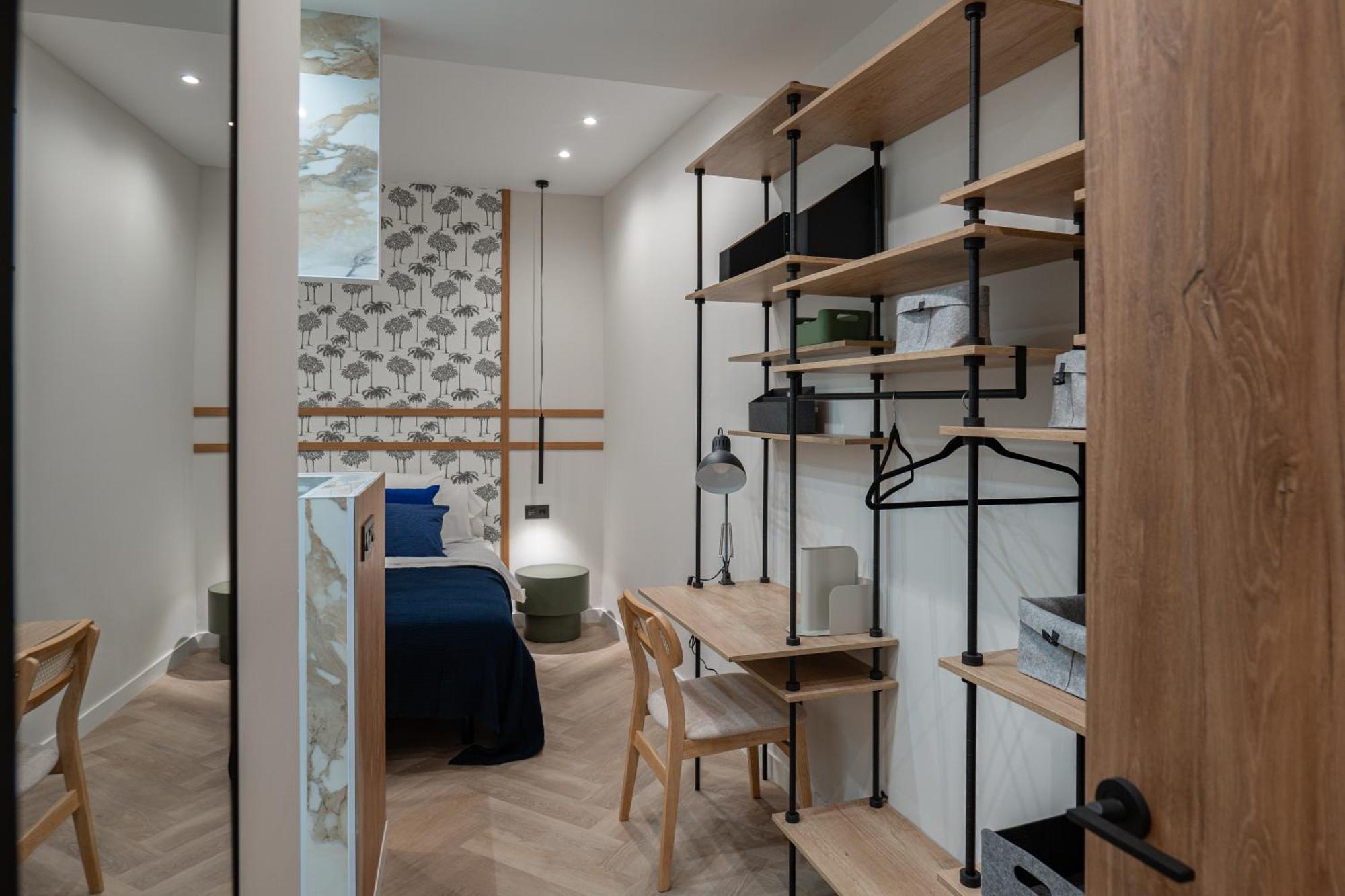 Premium With Parking By Aston Apartment *