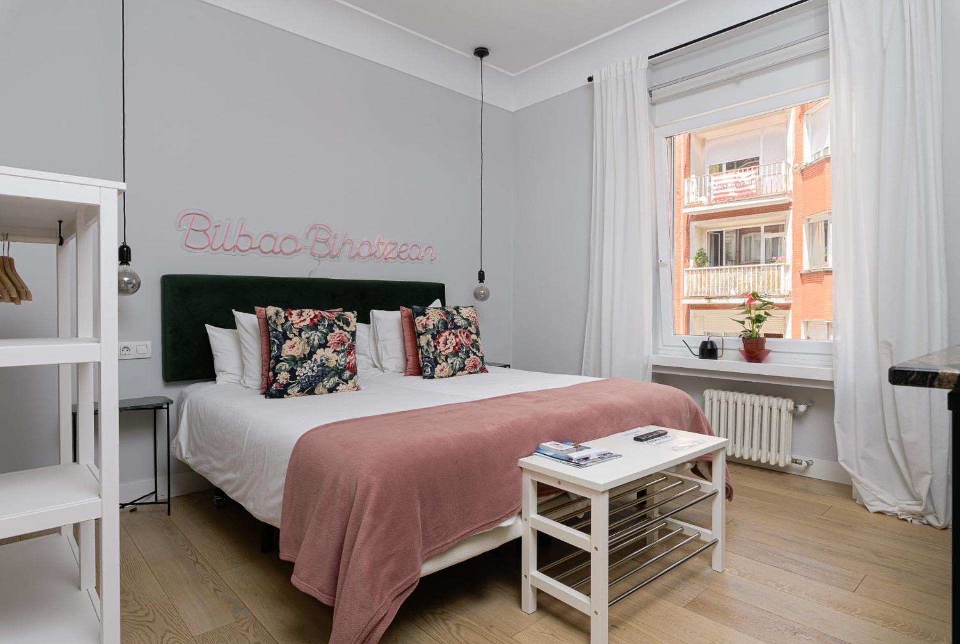 Homestay Alameda Centro From 1951 Bilbao