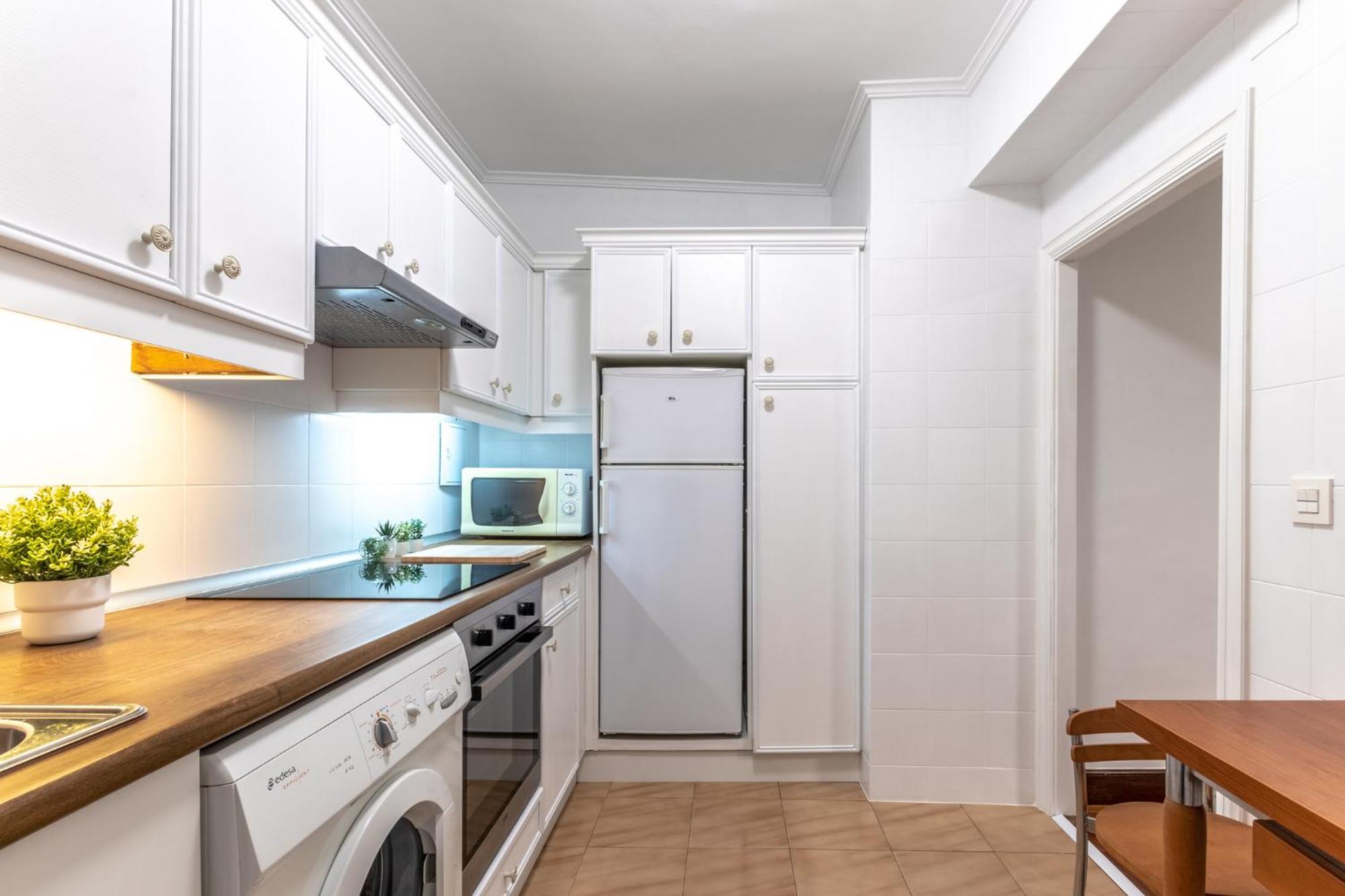 1 Parada Al Casco Viejo, 1 Min En Metro - Santutxu Apartamento *
