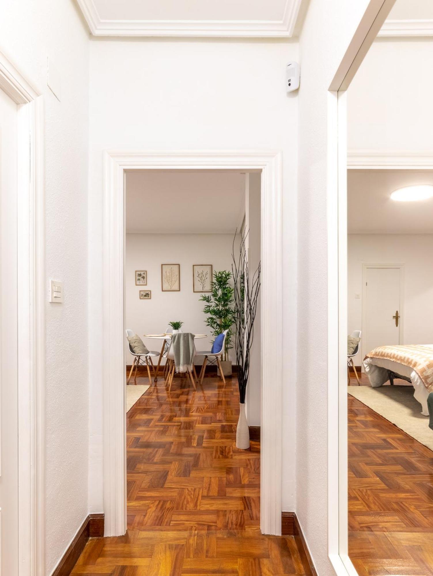 1 Parada Al Casco Viejo, 1 Min En Metro - Santutxu Apartamento *