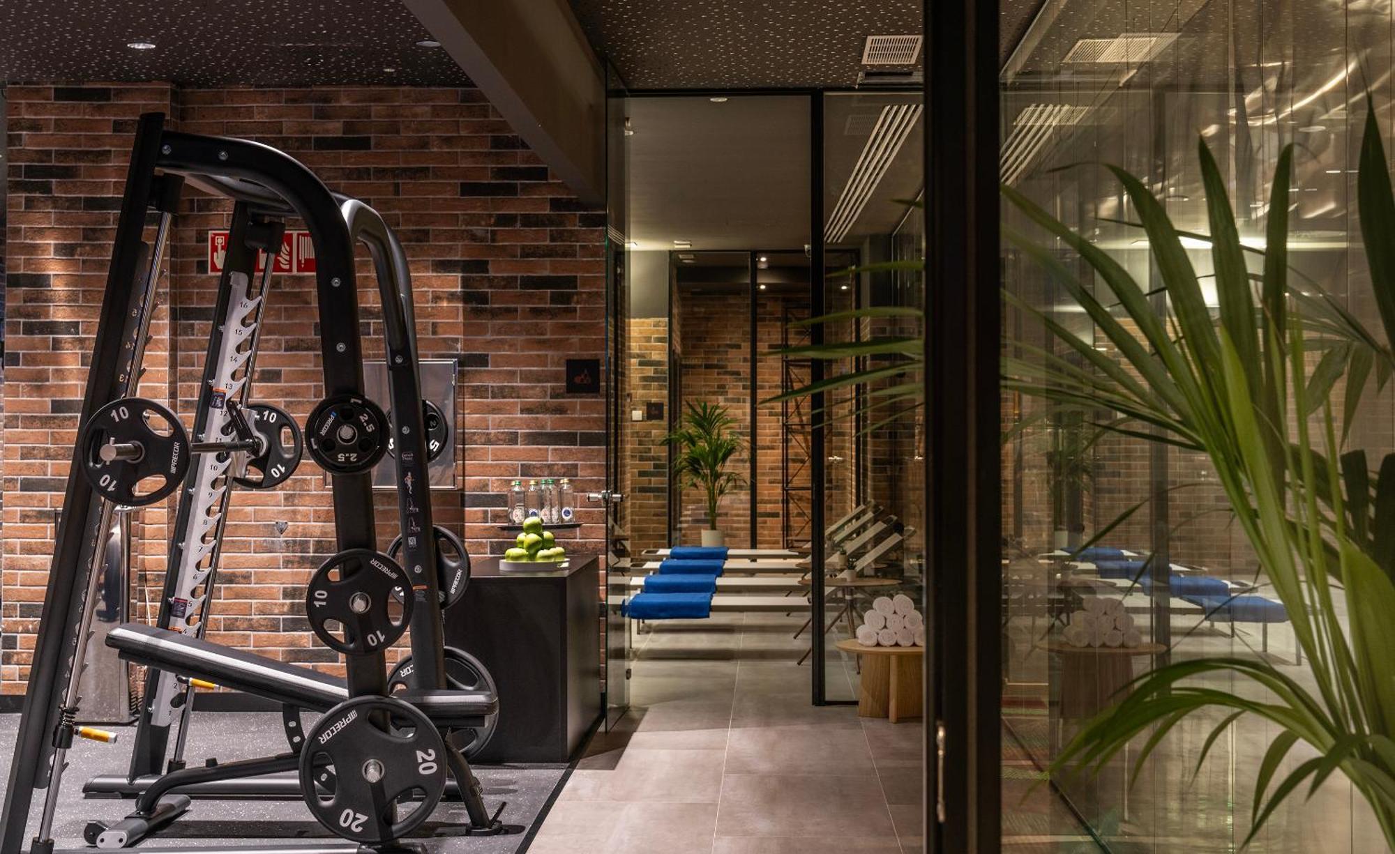 Axel - Adults Only Hotel