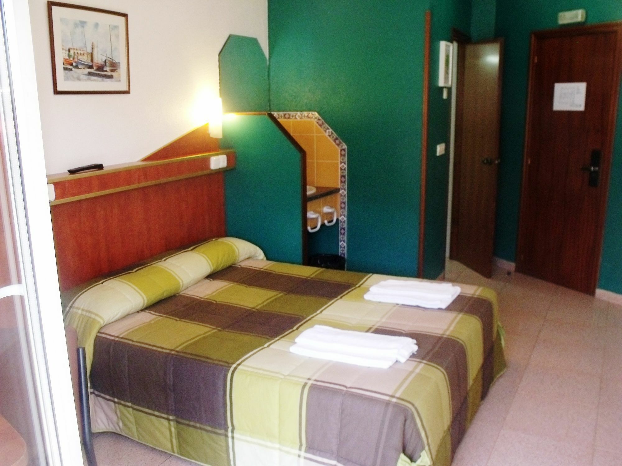Ria De Hotel *