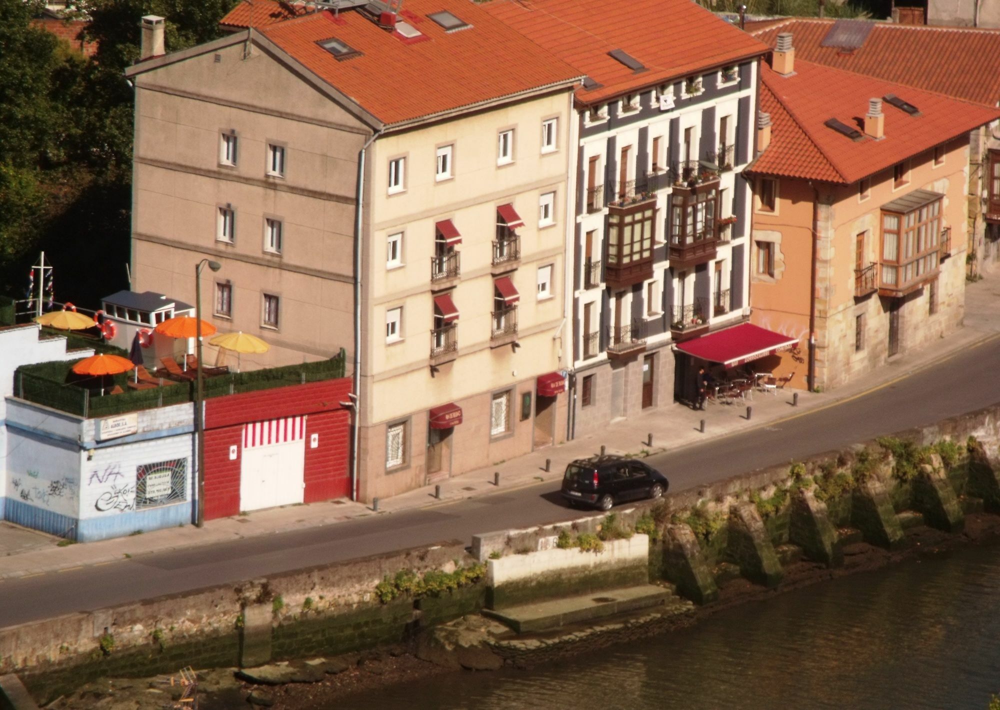 Ria De Hotel