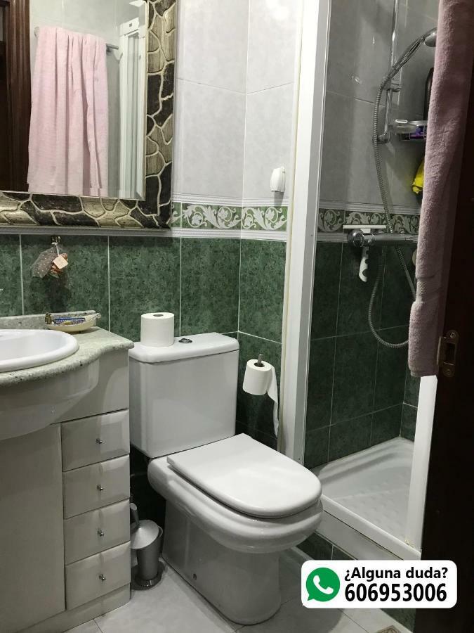 Amezola 2- Habitación Con Baño Exterior De Uso Privado En Casa Compartida Habitación en casa particular